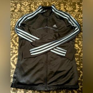 Barely worn jacket, adidas XL in kids S in adult.